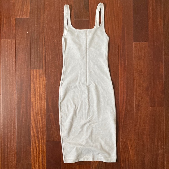 Zara striped bodycon midi dress - Picture 1 of 2